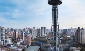 极氪MIX荣膺哈尔滨亚冬会火种采集车、火炬传递指挥车